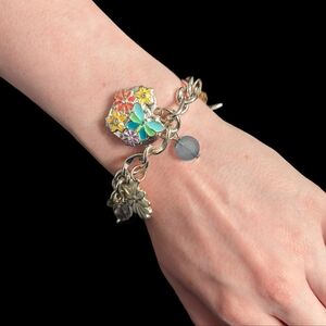 Adorable Bee, Butterfly, Flower Charm Bracelet!